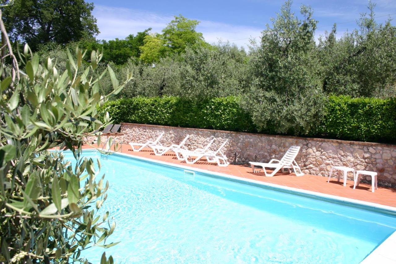 Agriturismo Oliveto Di Geltrude Contessa Amelia Zewnętrze zdjęcie