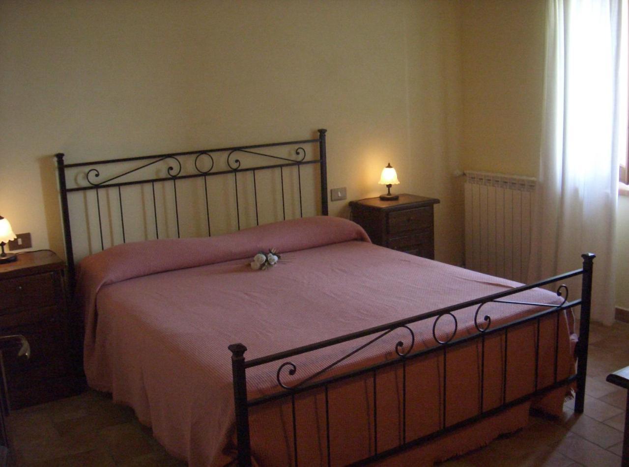 Agriturismo Oliveto Di Geltrude Contessa Amelia Zewnętrze zdjęcie